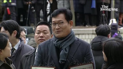 [속보] 송영길, 구속 심사 출석…"검찰 강압 수사에 맞설 것"