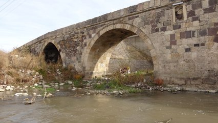 5 asırlık köprü asırlara meydan okuyor