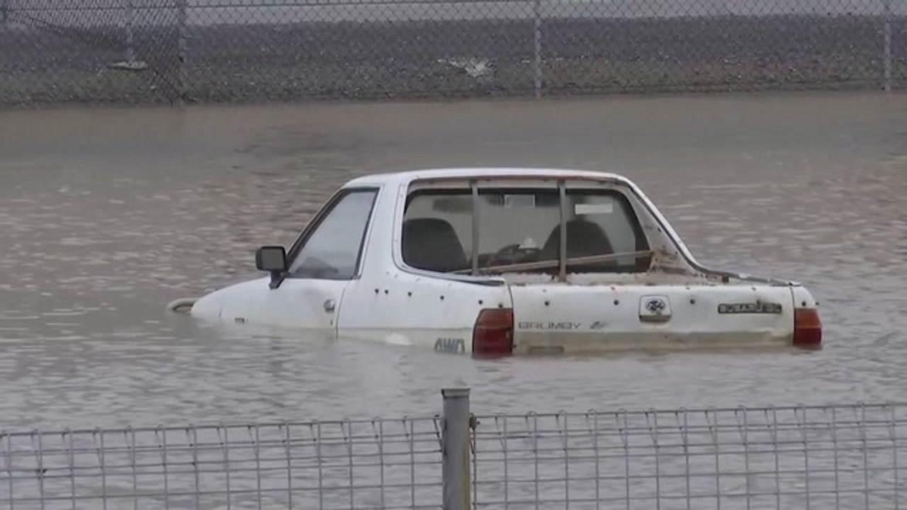 More than 300 people rescued from floodwaters in northeast Australia