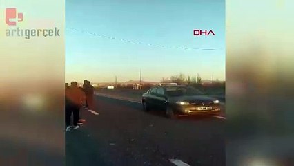 Diyarbakır'da otomobil çöp kamyonuna arkadan çarptı: İki ölü, iki ağır yaralı