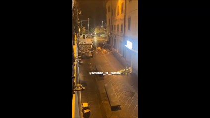 Devasta il centro di Empoli e distrugge gli addobbi natalizi