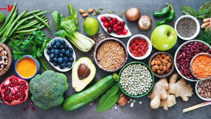 Don’t Make Friends With Salad Before Flying This Holiday Season