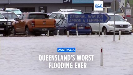 Télécharger la video: Australia's Queensland state suffers its worst flooding ever