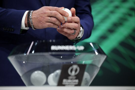 بيتيس سيواجه دينامو زغرب في دوري المؤتمر