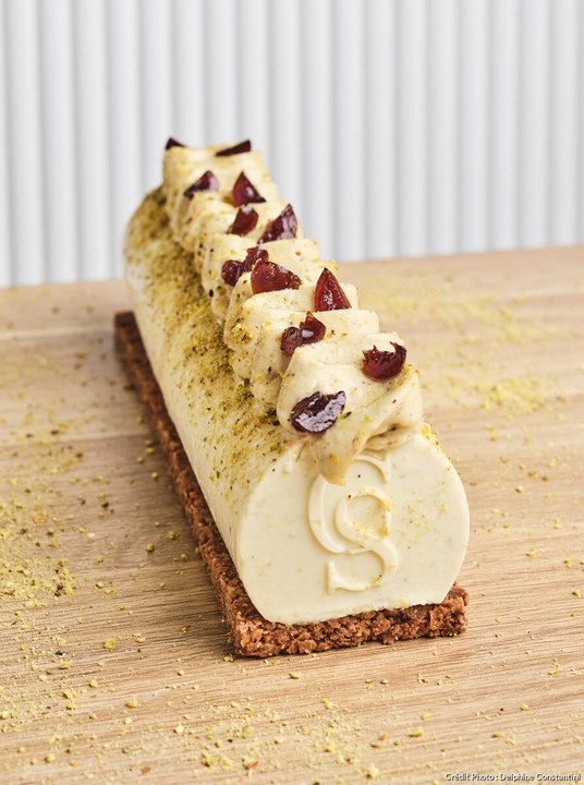 La bûche pistache-griotte de Nicolas Paciello