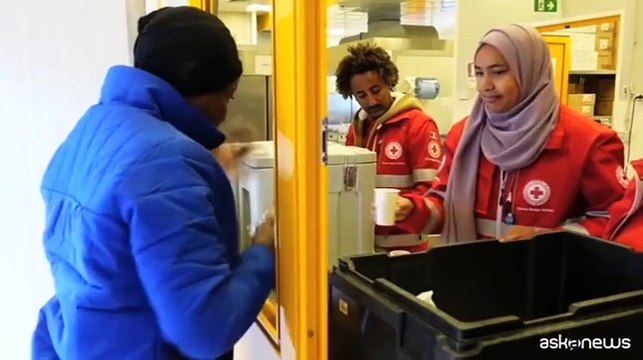 Il presidente della Croce Rossa Italiana Rosario Valastro in visita all'hotspot di Lampedusa