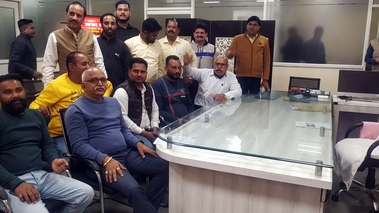 राजस्थान में सरकार बनते ही भाजपा पार्षद आ​खिर क...