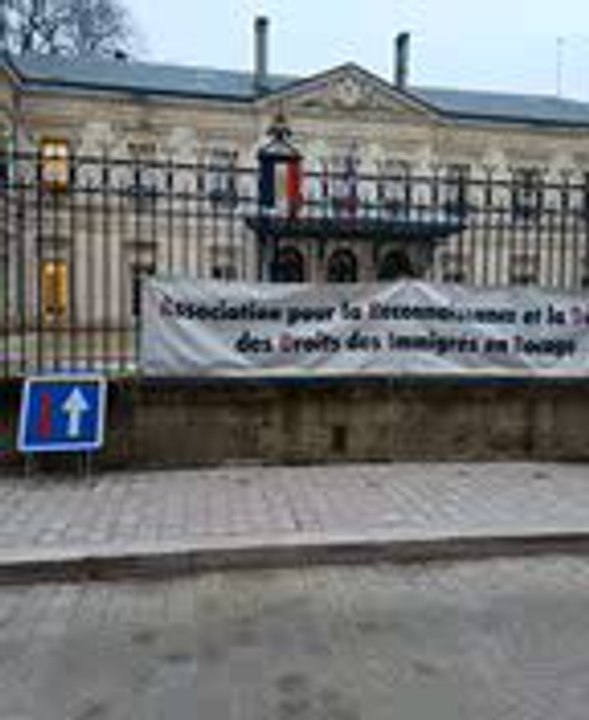 Lundi 18 décembre Journée internationale des migrantsCar ils fuient des zones de conflits, des zones de famines, des discriminations et sont une richesse pour la France.Rassemblement 17h devant la préfecture des Deux SèvresRue Duguesclin 79000 Niort
