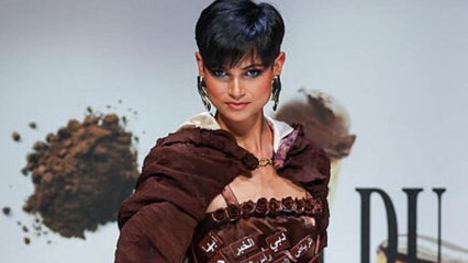 Ève Gilles, Miss France, subjugue le Salon du chocolat en 2023 grâce à son défilé époustouflant !