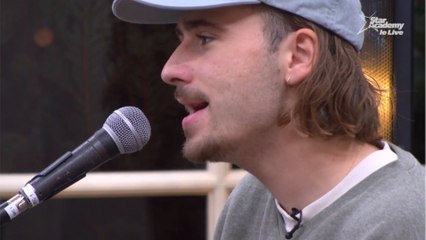 "Il m'a éclaté !" : Pierre réagit à chaud après le cours de théâtre mouvementé des élèves avec Oscar Sisto