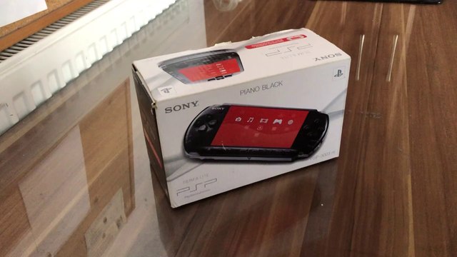 PSP 3000 - Slim & Lite - Unboxing & Review | New