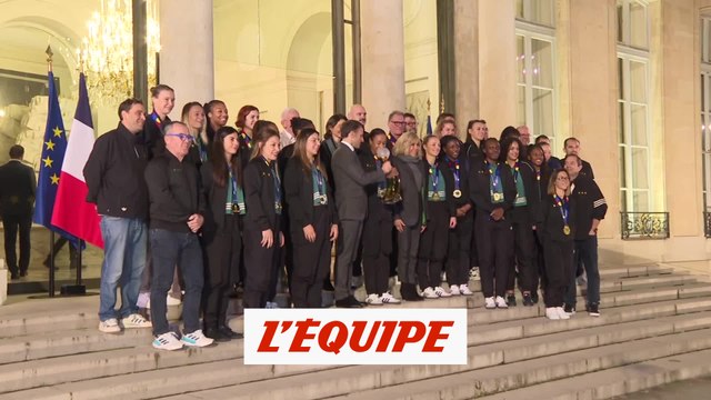Les championnes du monde reçues à l'Élysée par le président Macron - Handball - Mondial (F)