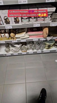 Je teste une boîte à musique en carrousel avec des lapins #essai #teste #boiteamusique #action #carrousel #cadeau #Noël #magasinaction