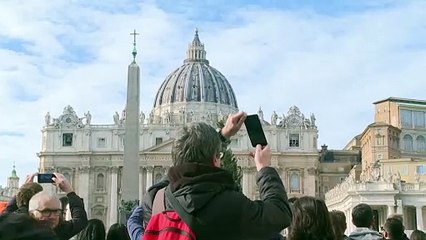 Vaticano autoriza bênção para casais do mesmo sexo