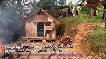 Jadi Sarang Prostitusi dan Kumpul Kebo, 2 Rumah Warga di Sukabumi Dibakar Warga