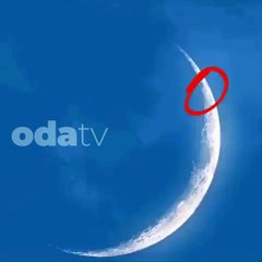 Ayın çevresindeki esrarengiz parçalar kafa karıştırdı... İhtimaller neler