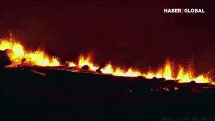 İzlanda'da haftalardır süren depremlerin ardından yanardağ patladı