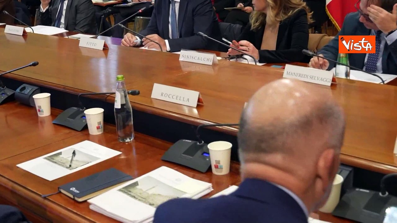 Pnrr, Fitto: "Entro fine anno chiederemo quinta rata". L'applauso della cabina di regia