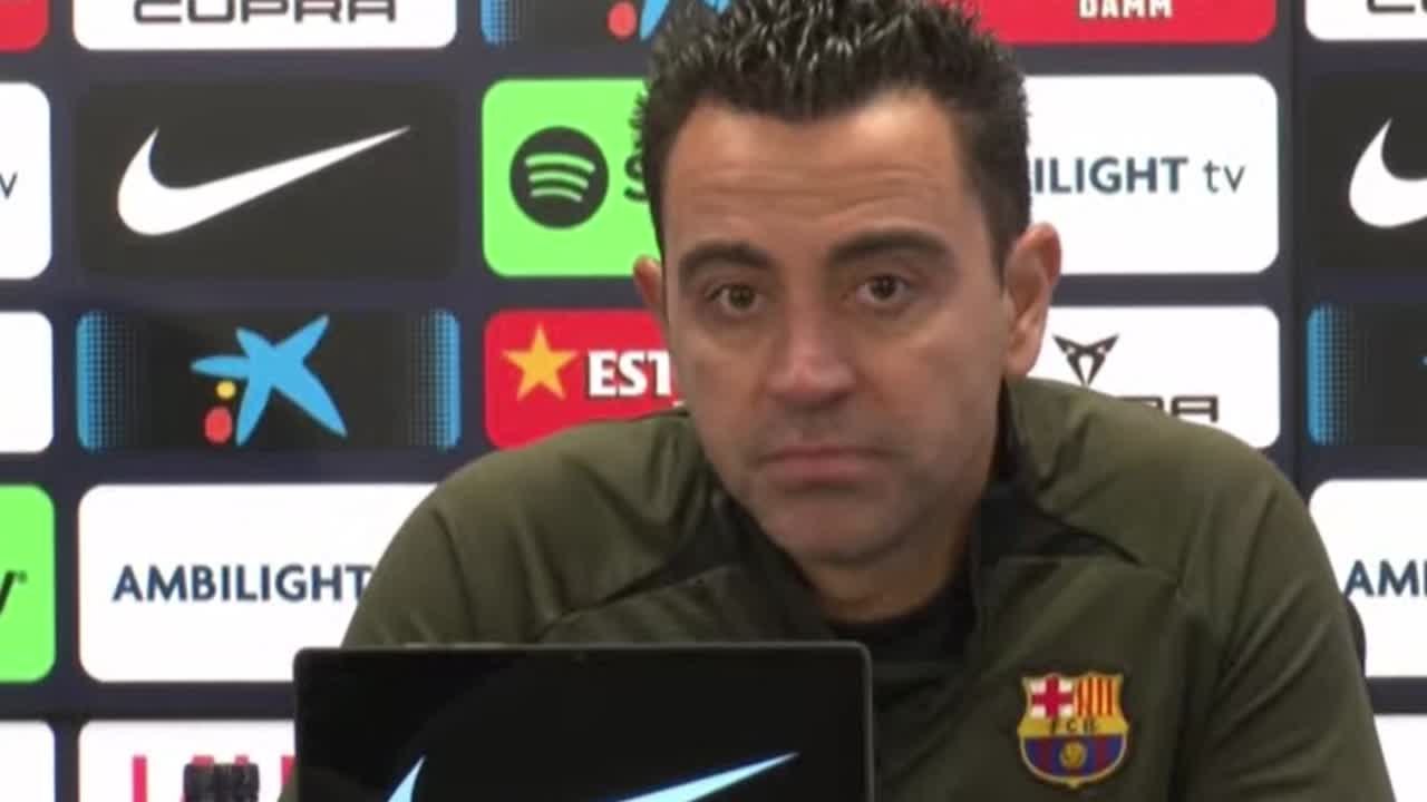 La pregunta sobre Vitor Roque que hizo a Xavi s...