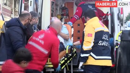 Sultangazi'de 15 Katlı Binada Yangın: 13 Kişi Kurtarıldı