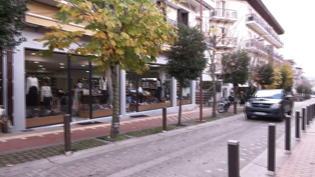 Ξεκίνησε το εορταστικό ωράριο στο Καρπενήσι - Κοντά στο 100% η πληρότητα στα ξενοδοχεία