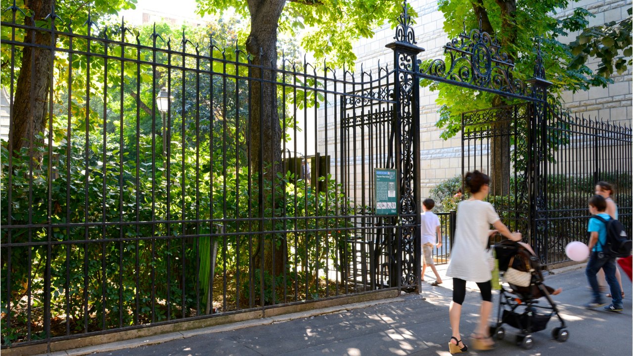 Paris : un bébé de 8 mois meurt étranglé par un...