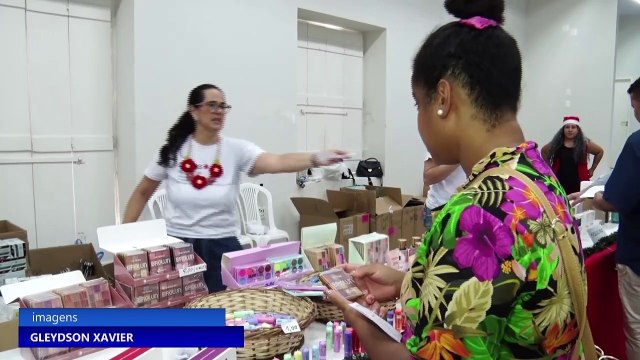 Cáritas promove bazar beneficente com produtos doados pela Receita Federal