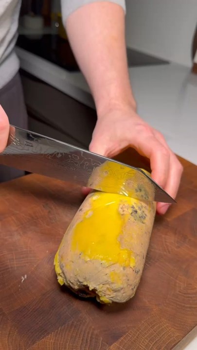 LE FOIE GRAS À LA TRUFFE  le plus beau cadeau de noël  #cadeau #noel #foiegras #foie #gras #duck #foiegrasmaison #recette #recipe #truffle #truffa #truffe #bestrecipe #recipes #cuisine #chef #fete #diy