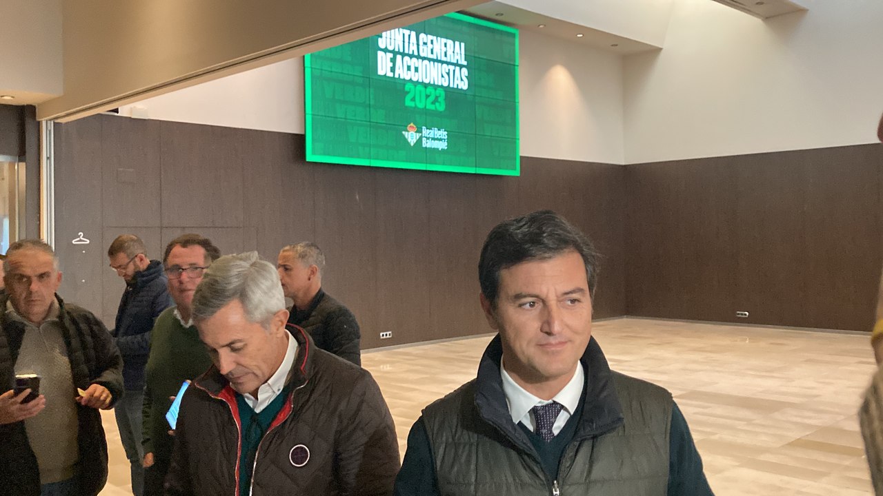 Galera llega a la junta
