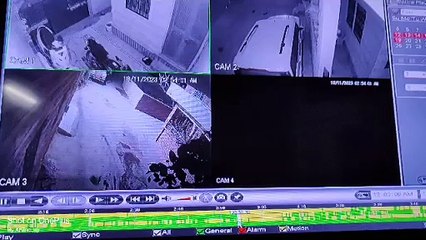 नकाबपोश युवकों ने आधी रात पेट्रोल छिड़ककर Scorpio जलाई