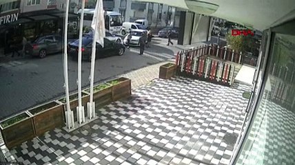 Trafikte tartıştığı sürücüyü silahla öldürdü
