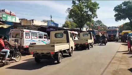 Parking disrupts traffic
