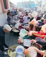 Gazze hem bombardımanla hem açlıkla savaşıyor!