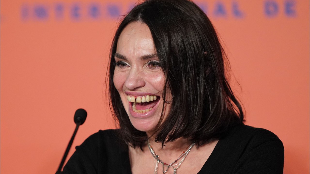 gala video -  Béatrice Dalle : cette raison pour laquelle elle n’a pas voulu d’enfants avec Joey Starr