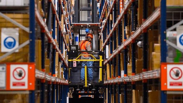 Half of Amazon’s warehouse workers are injured after just 3 years, according to study