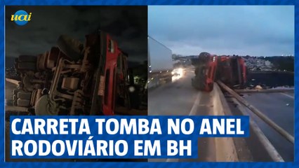 Carreta tomba e gera engarrafamento no Anel Rodoviário, em BH
