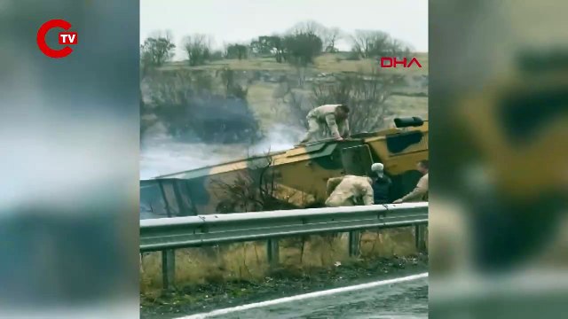 Mardin'de zırhlı askeri araç şarampole devrildi: 2 yaralı