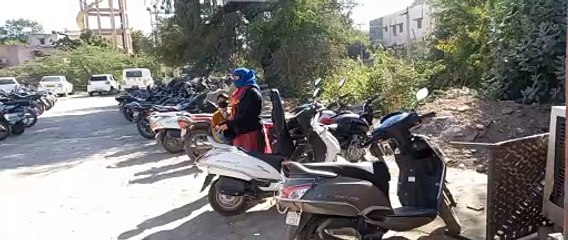 पीबीएम अस्पताल की पार्किंग पर बिना स्टीकर स्टाफ खड़ा नहीं कर सकेगा वाहन