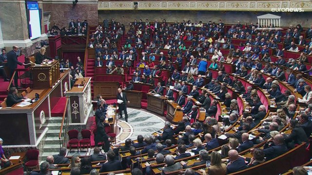 حزب فرنسا الأبية يعتبر قانون الهجرة مقززا بعد إقراره من قبل البرلمان الفرنسي