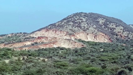 अवैध खनन: अफसरों को सुनाई नहीं दे रही धमाकों की आवाज