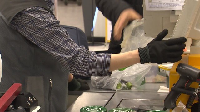 한은 내년 말 물가 2% 근접...라스트 마일 쉽지 않다 / YTN