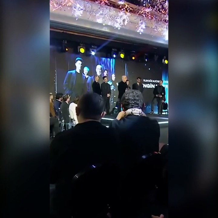 Şener Şen’den ‘sanat’ çağrısı! ‘’Sanata ağırlık verilerek’’