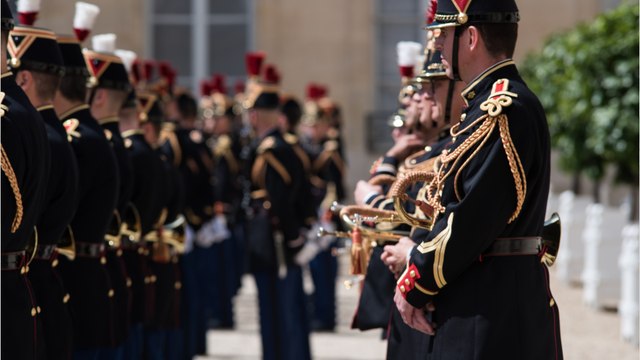 Voici - Jacques Chirac, François Hollande, Nicolas Sarkozy... Quels sont les plats des présidents pour Noël ?