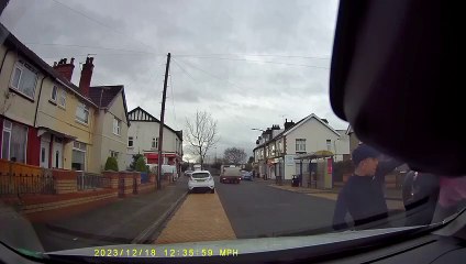 Violence erupts as cars collide in Doncaster street