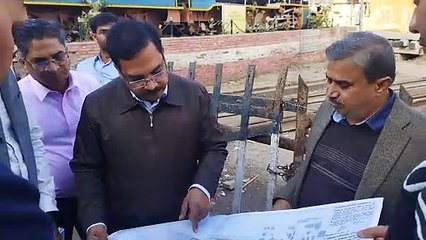 आखिरकार पहुंचे डीआरएम, निर्माण के साथ यात्रियों की जानी परेशानी.....देखें वीडियो