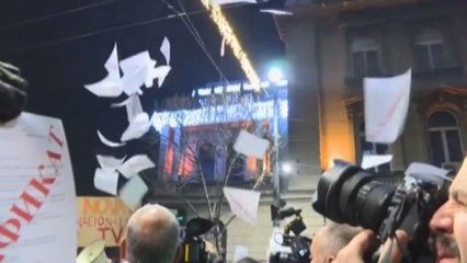 Nuova protesta contro i risultati del voto in Serbia