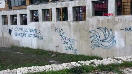 752 yıllık medreseye sprey boyayla zarar verdiler