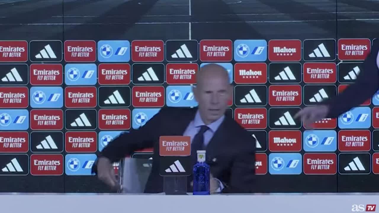 Ancelotti y su momentazo con el jefe de prensa