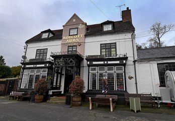 A walk-through the Boycott Arms pub, Claverley