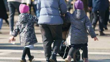 Bustinduy anuncia que remunerará el permiso parental de ocho semanas